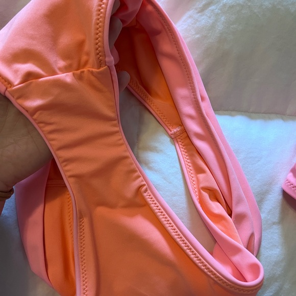 Aerie high waisted/high cut L bottoms and M lined top - Picture 8 of 10